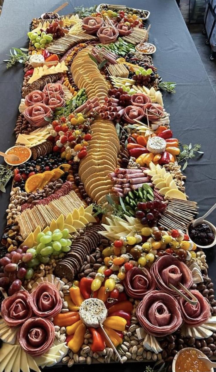 Fresh fruit & cheeses